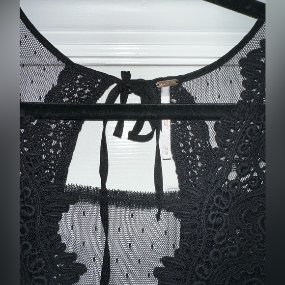 FREE PEOPLE lace blouse with open back - Picture 3 of 7